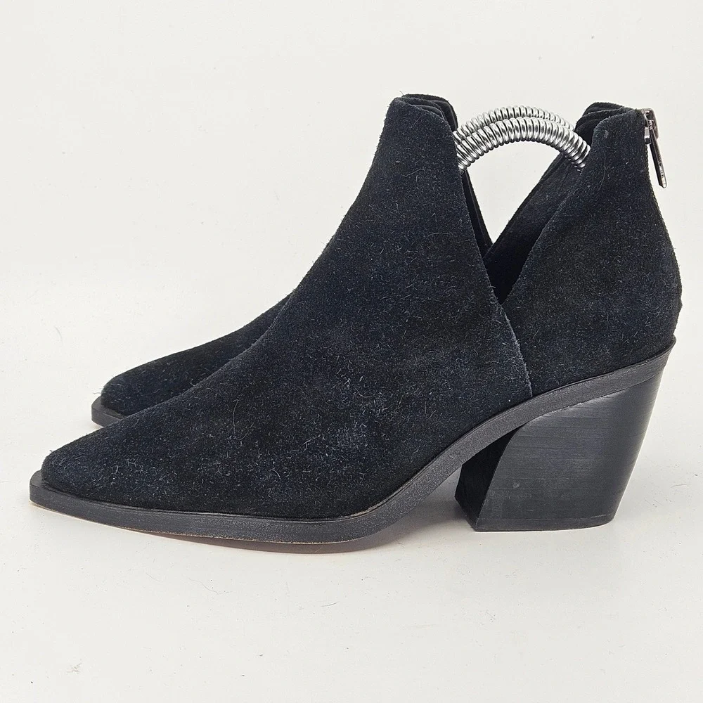 Vince Camuto Bibestie Black Suede Cutout Ankle Boots Block Heel Rear Zip Size 8M